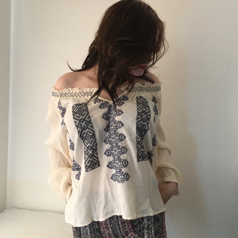 American Eagle flowy top